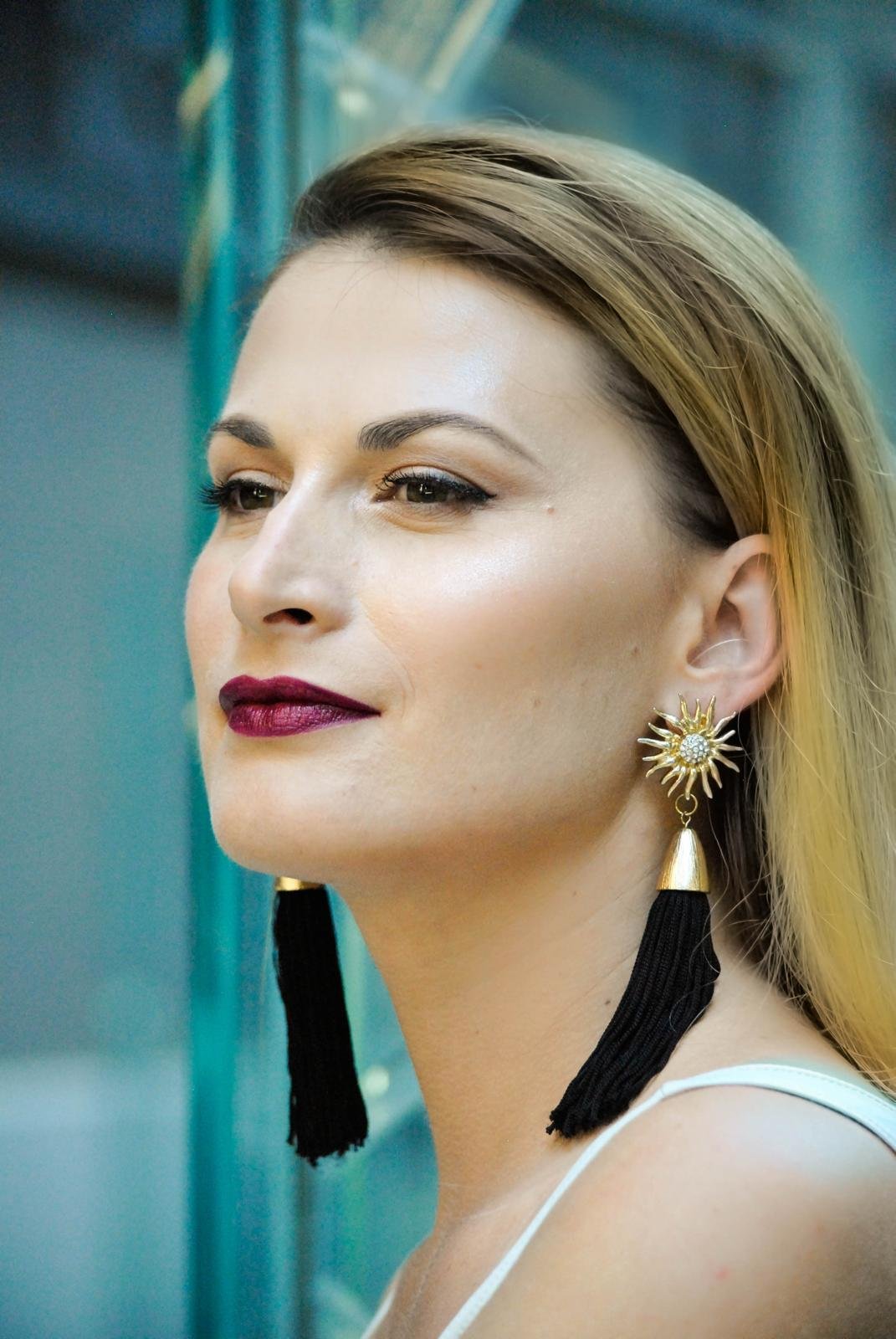 Bold berry-lip editorial glam makeup by Mary Nova, Toronto